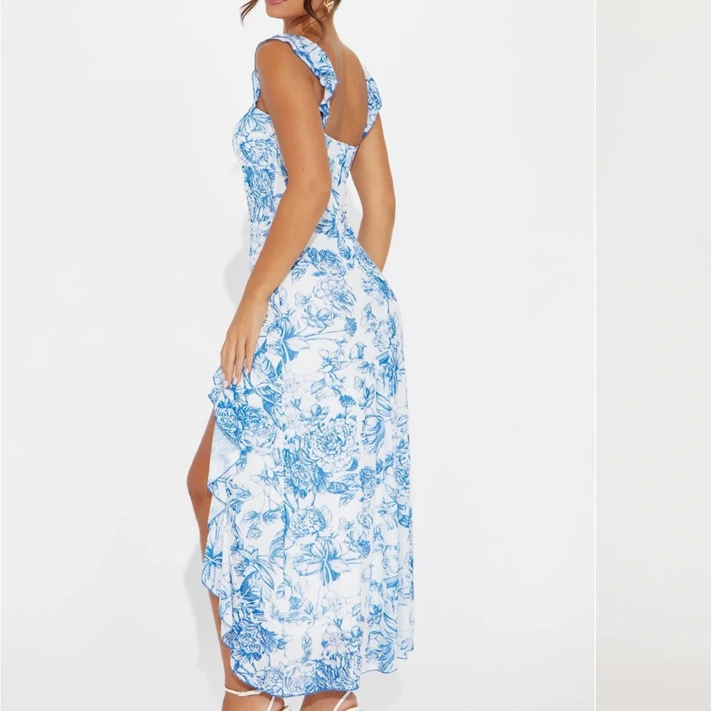 Fashion Nova Floral Blue and White Women's Dress - Picture 3 of 9